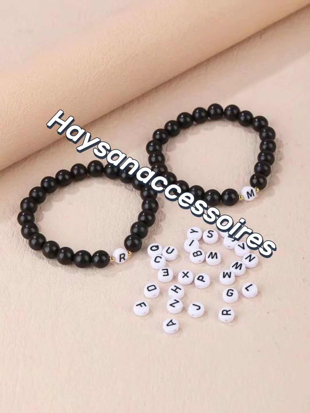 Bracelet Perles Noires Personnalisé – Prénom au Choix