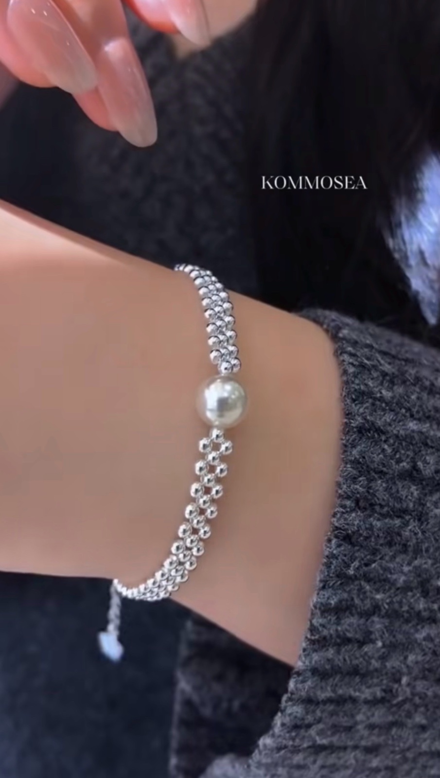 Bracelet Femme en Perles Blanches – Élégance 