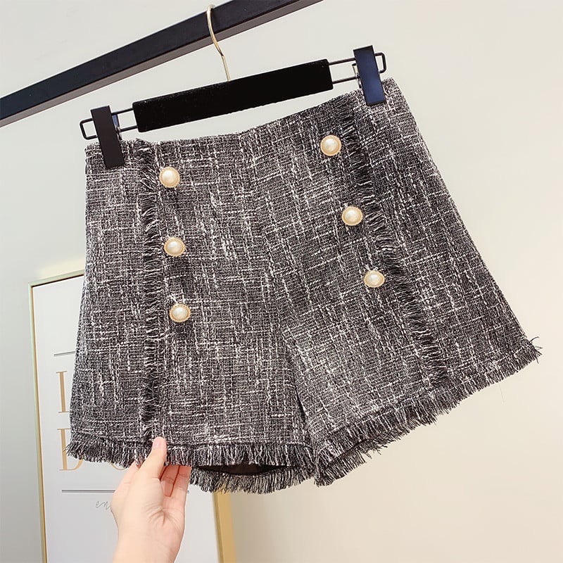 short en tweed