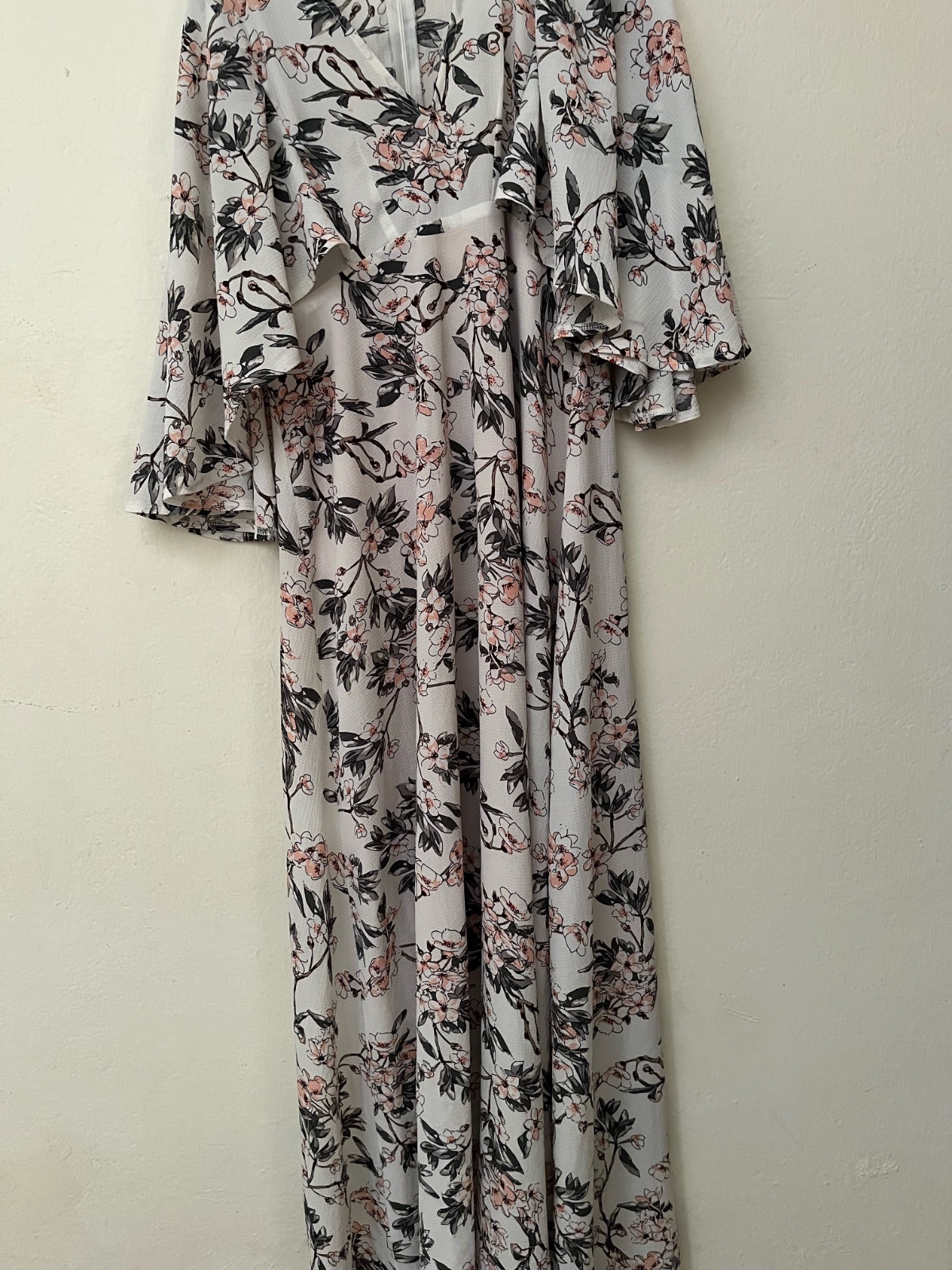 Robe blanc fleurie