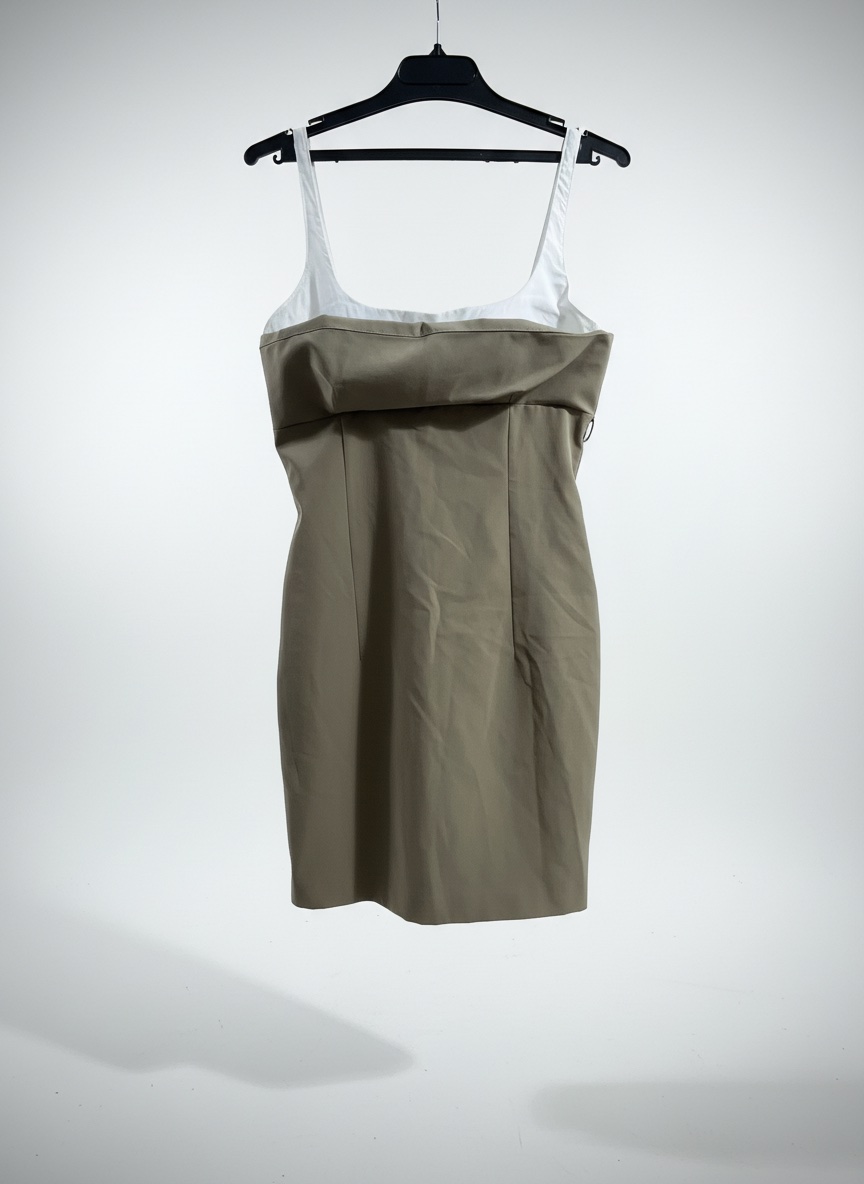 Robe beige grége