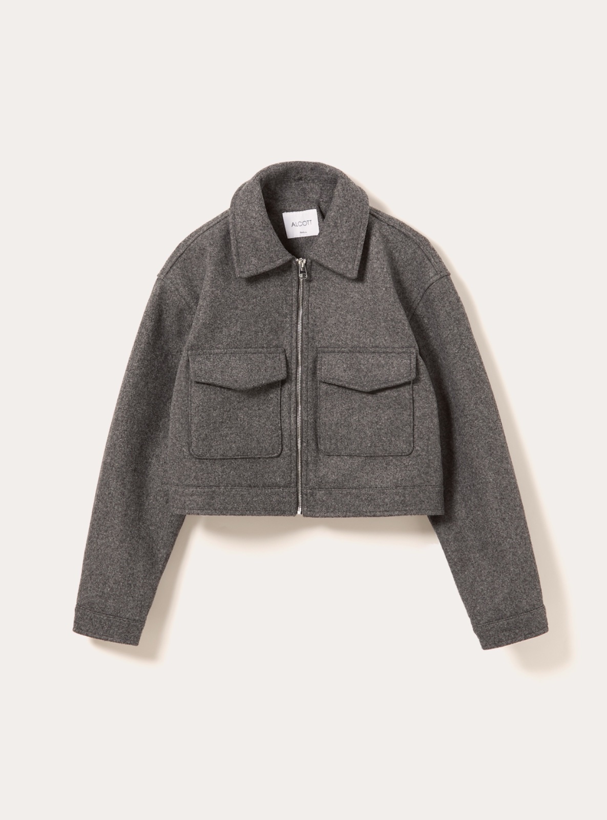 Wool jacket with large pockets 