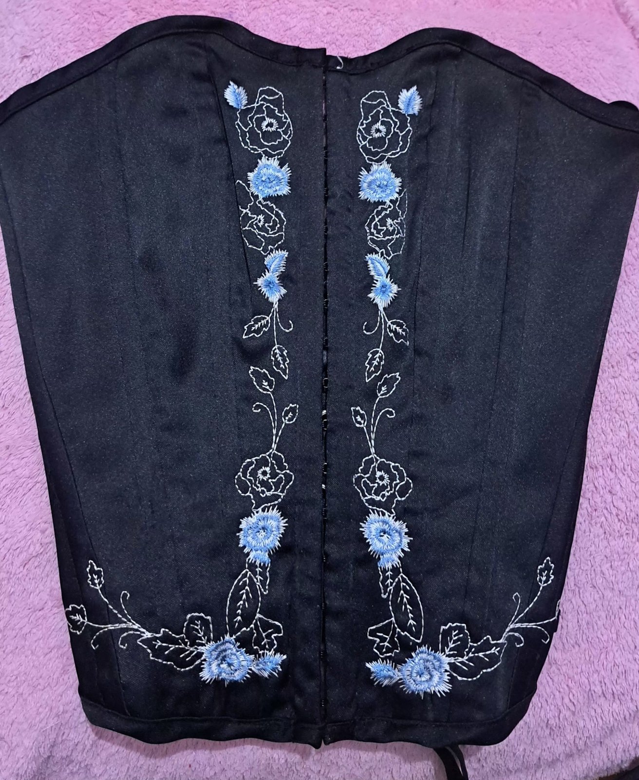 Corset noir de la marque daniel laurent