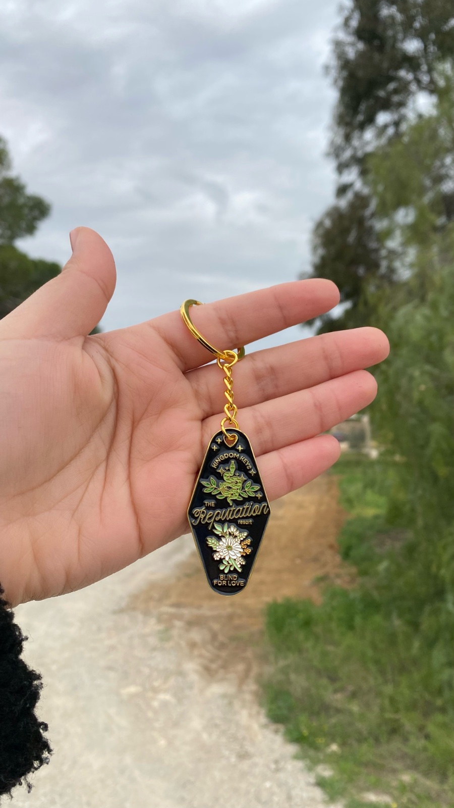 1 reputation taylor swift keychain