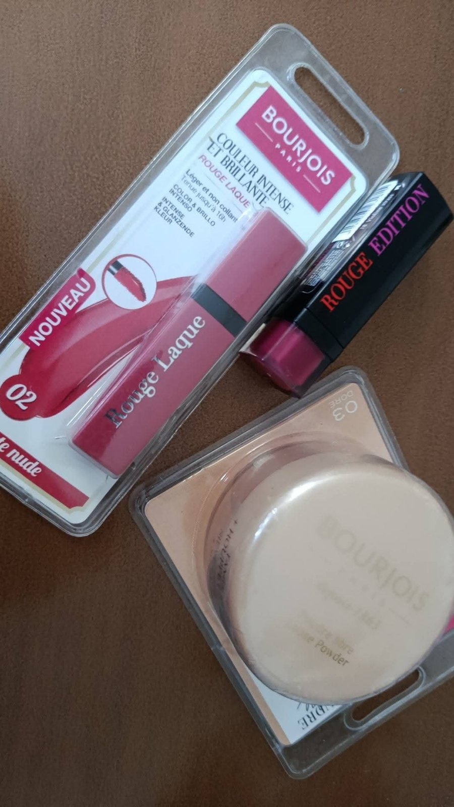 Lot de deux produits Bourjois Paris importés 🇨🇵