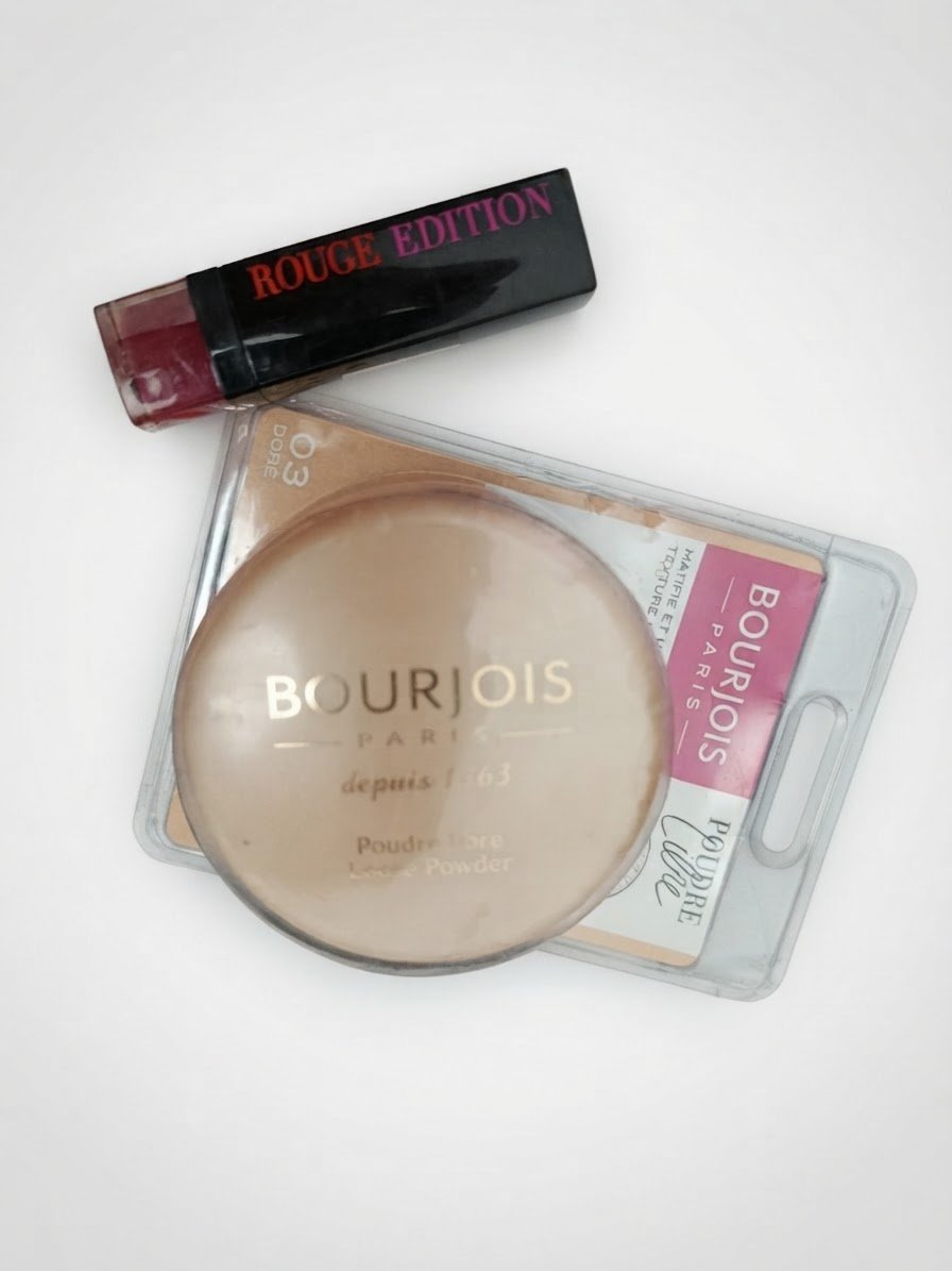 Rouge à lèvres et Loose Powder 
