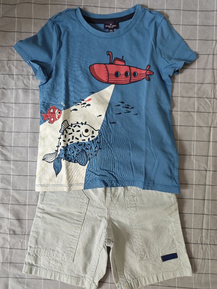 Lot tee-shirt et short