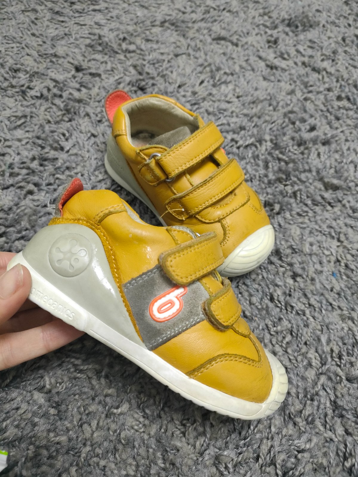 Chaussures premiers pas 