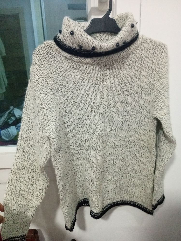 pull blanc col montant 