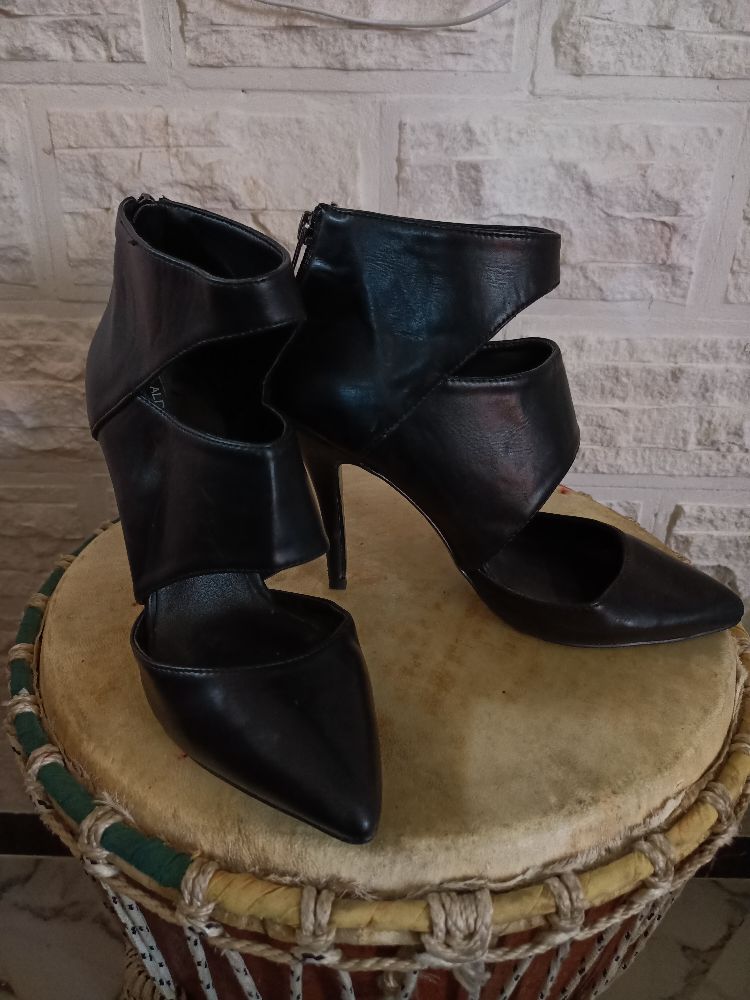 tres jolis Aldo en cuir