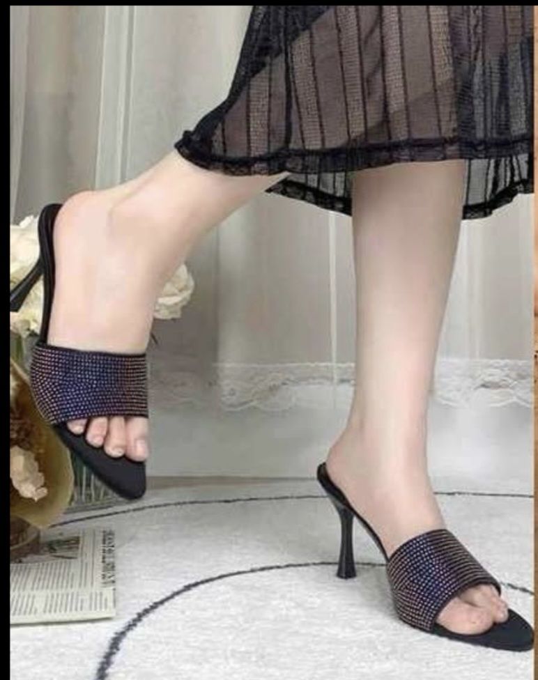 Mules à talons pailletés Zara