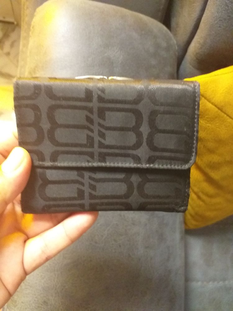 porte feuille et monnaie
