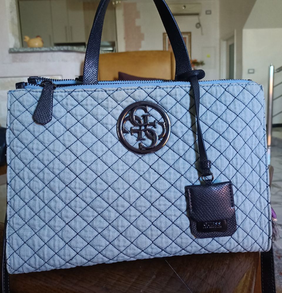 sac Guess authentique 