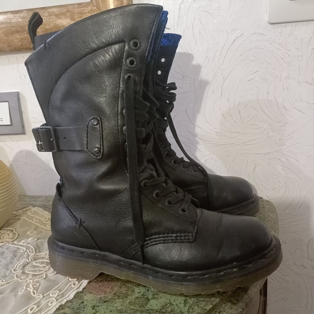 bottes cuirs Dr Martens