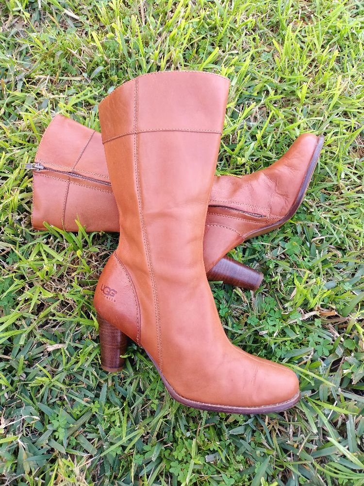 bottes cuirs UGG authentiques p40.5