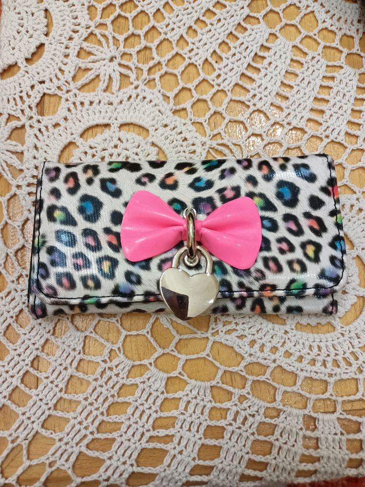 porte feuilles minion Arden