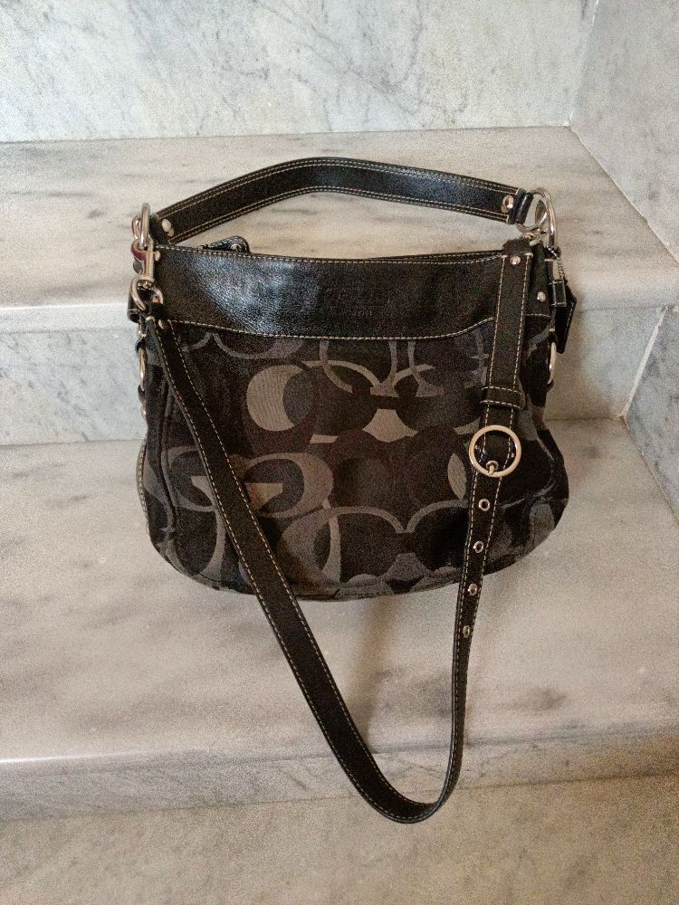 sac à main et à bandoulière coach