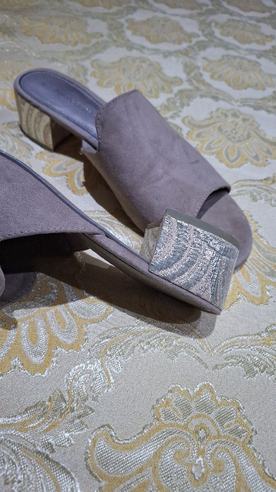 Mules dain couleur nude