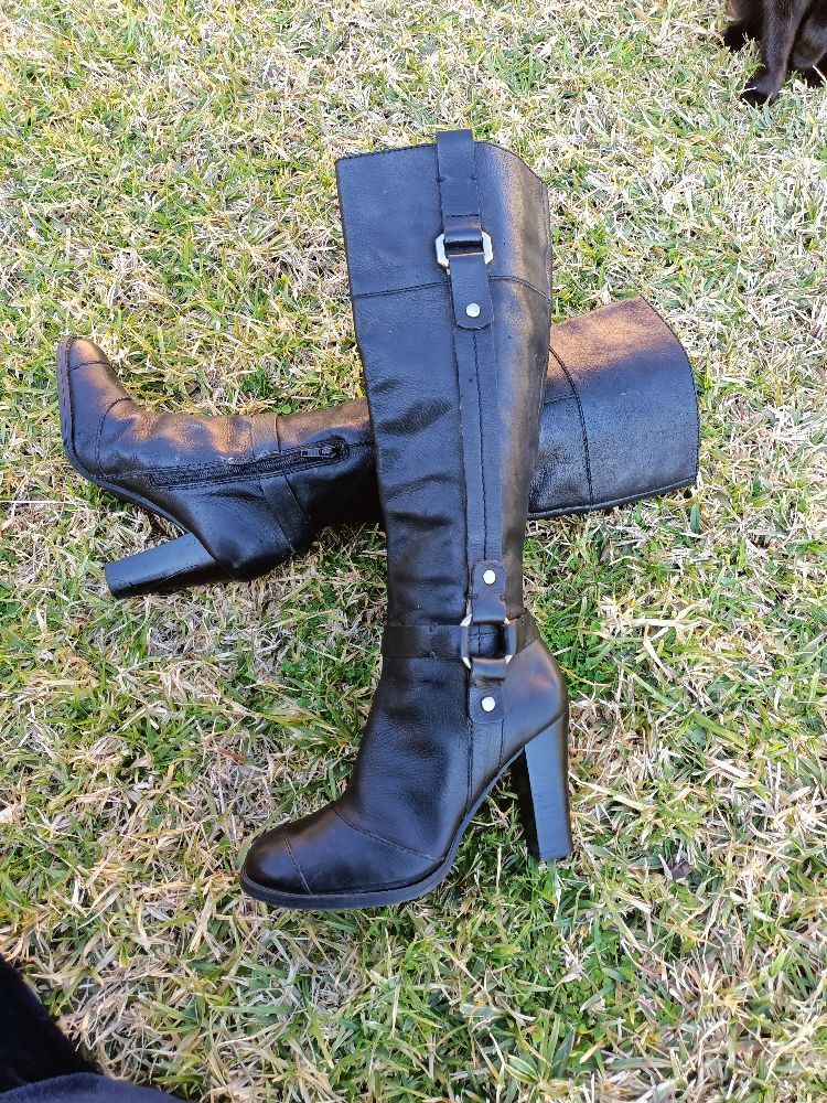 bottes vrai  cuirs Nine west