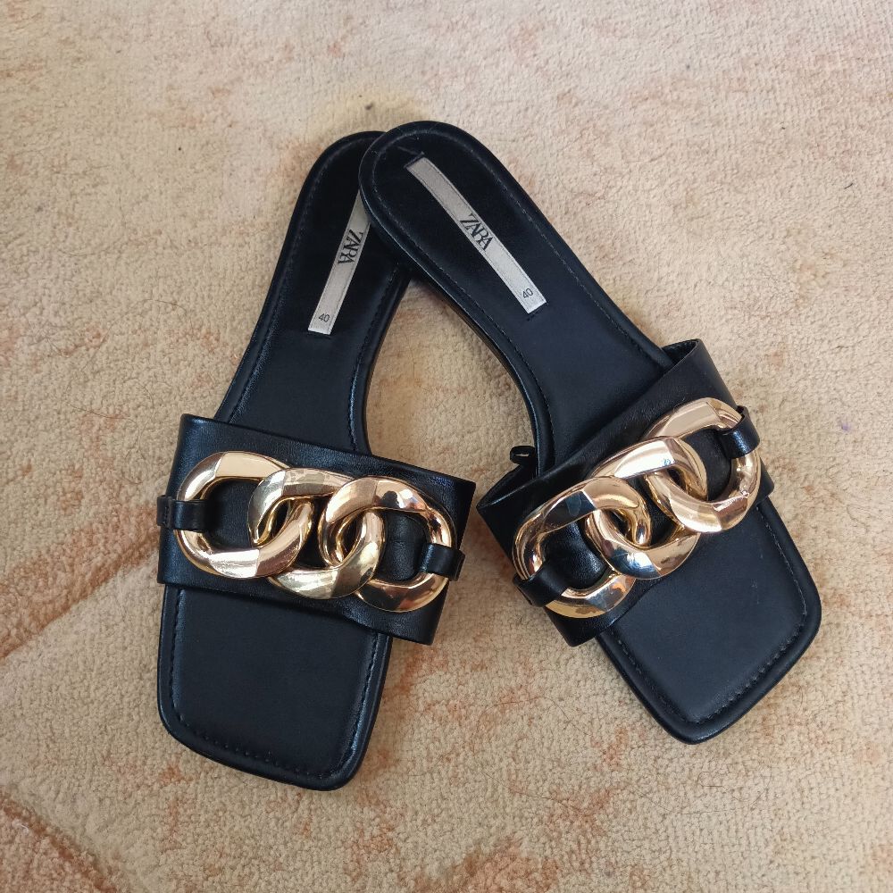 mules plats Zara