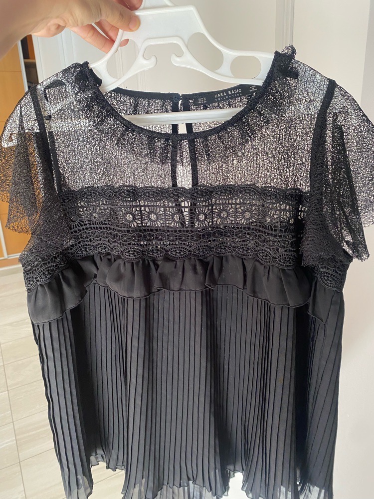 Joli pull noir zara