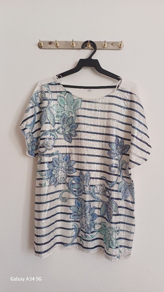 T-shirt BLANC IMPRIMÉ AVEC STRASS