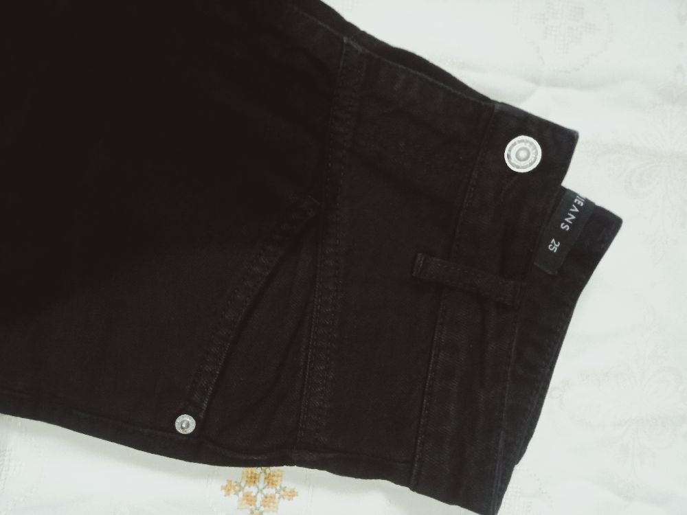 Pantalon djean noir mom