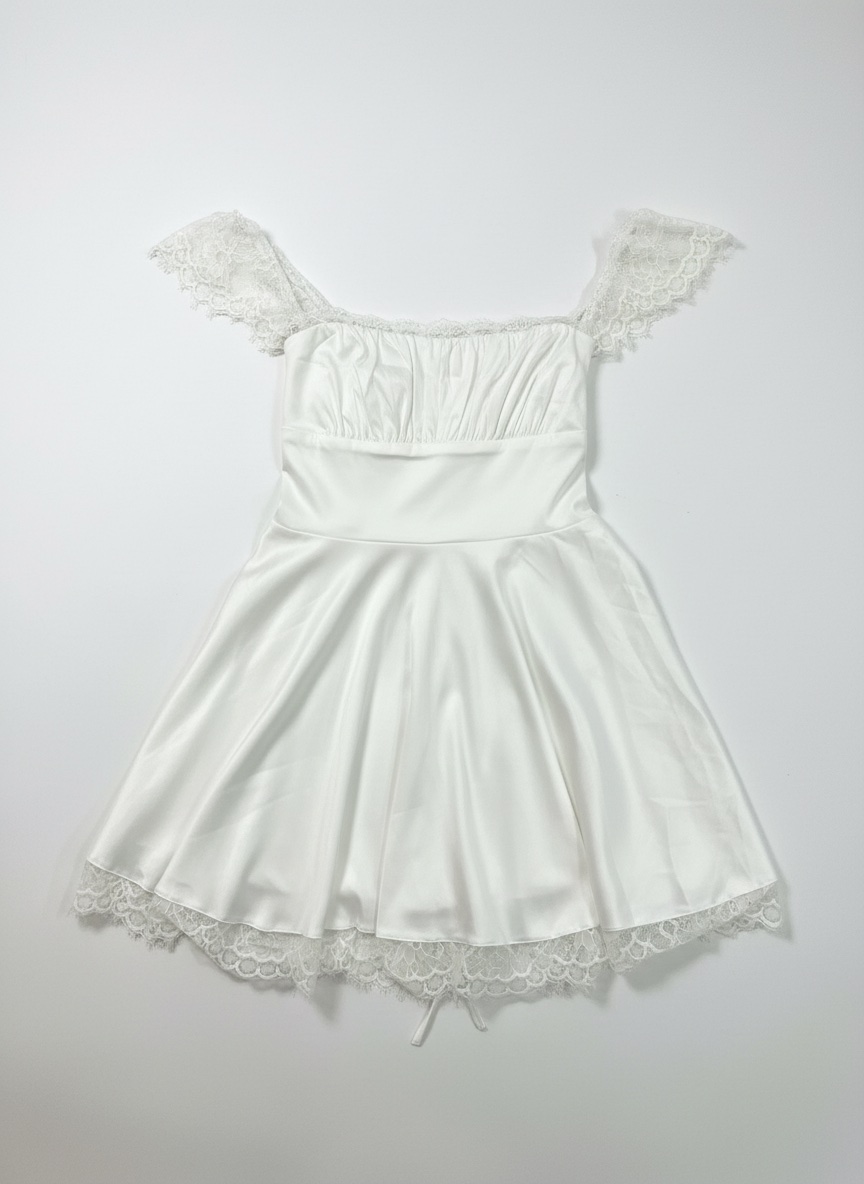 Robe satinée