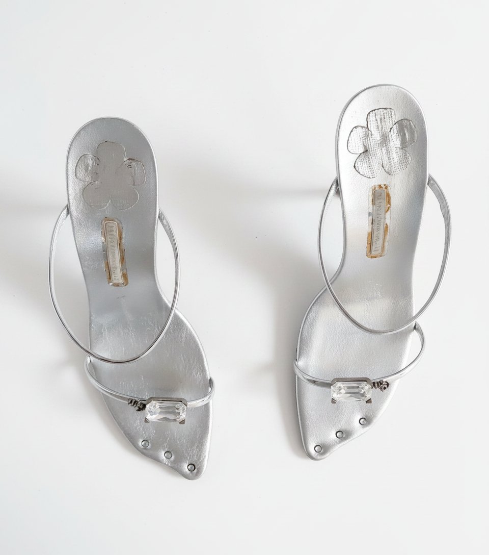 Mules à talons aiguilles Alberto Venturini argenté avec des détails en cristal, pointure 41 mais ilabbes 39/40