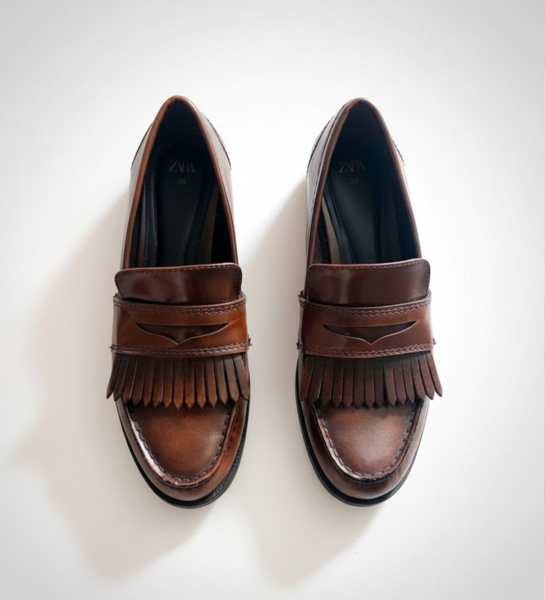 Mocassins zara en cuir marron avec des franges