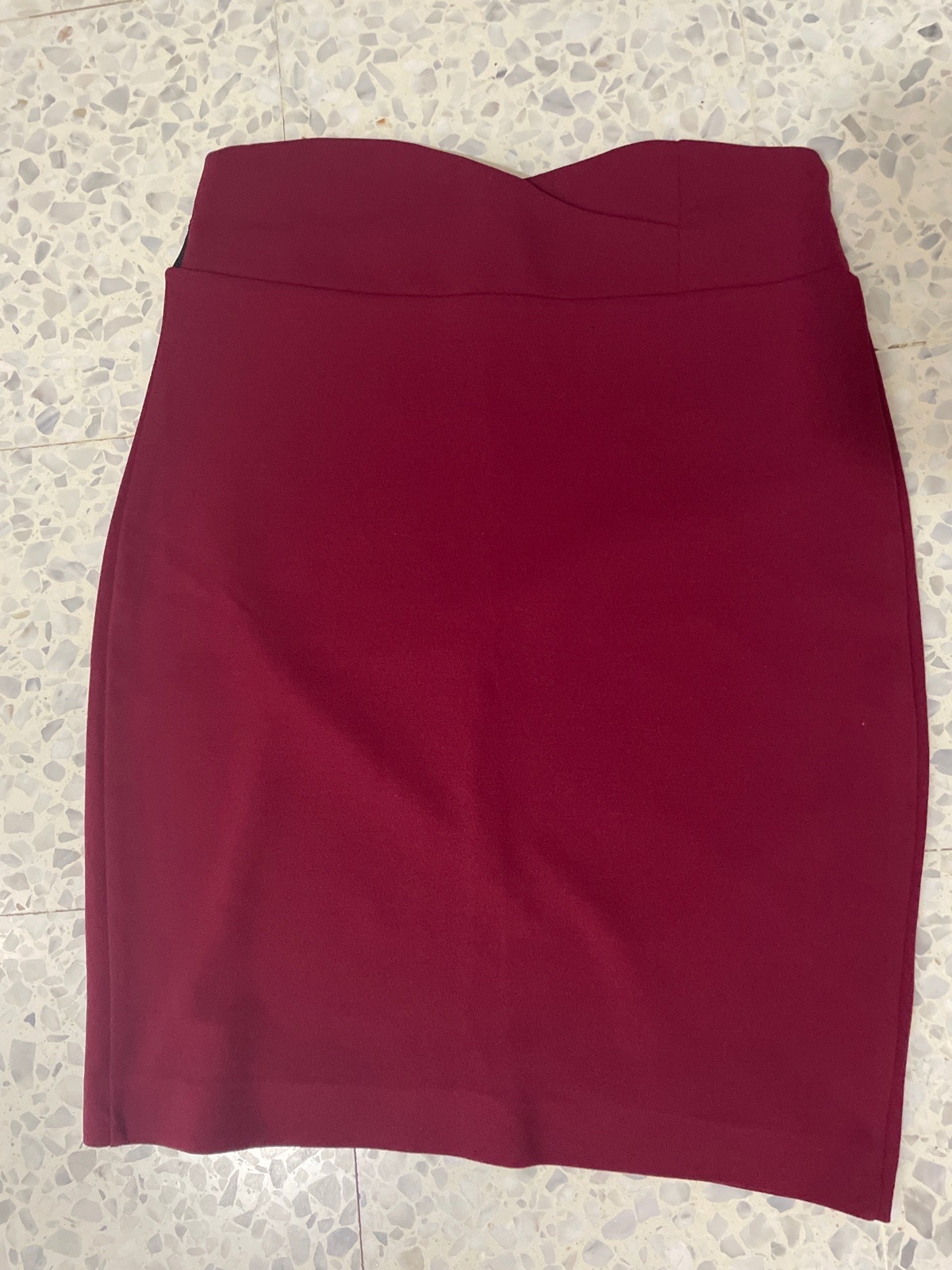 Jupe rouge bordeau