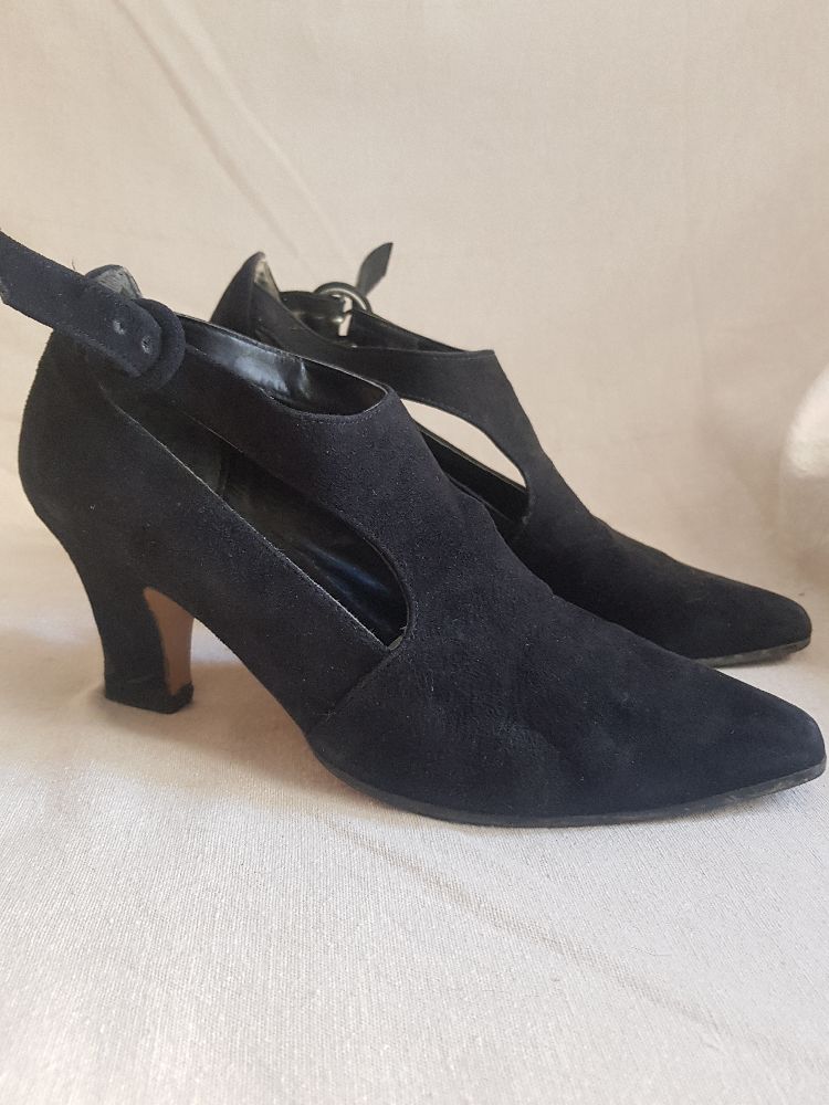 Chaussures femme en daim noir 