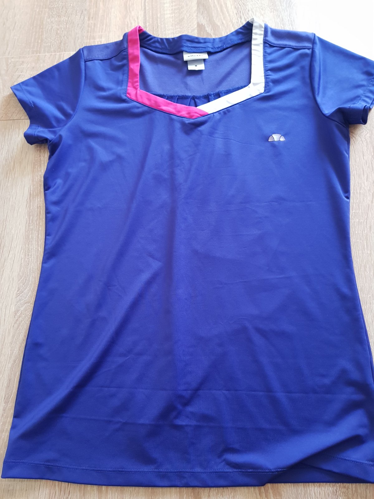 T-shirt de sport de marque Ellesse couleur mauve 