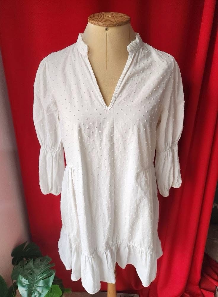 Robe blanche Zara à vendre taille M en tres bon etat 