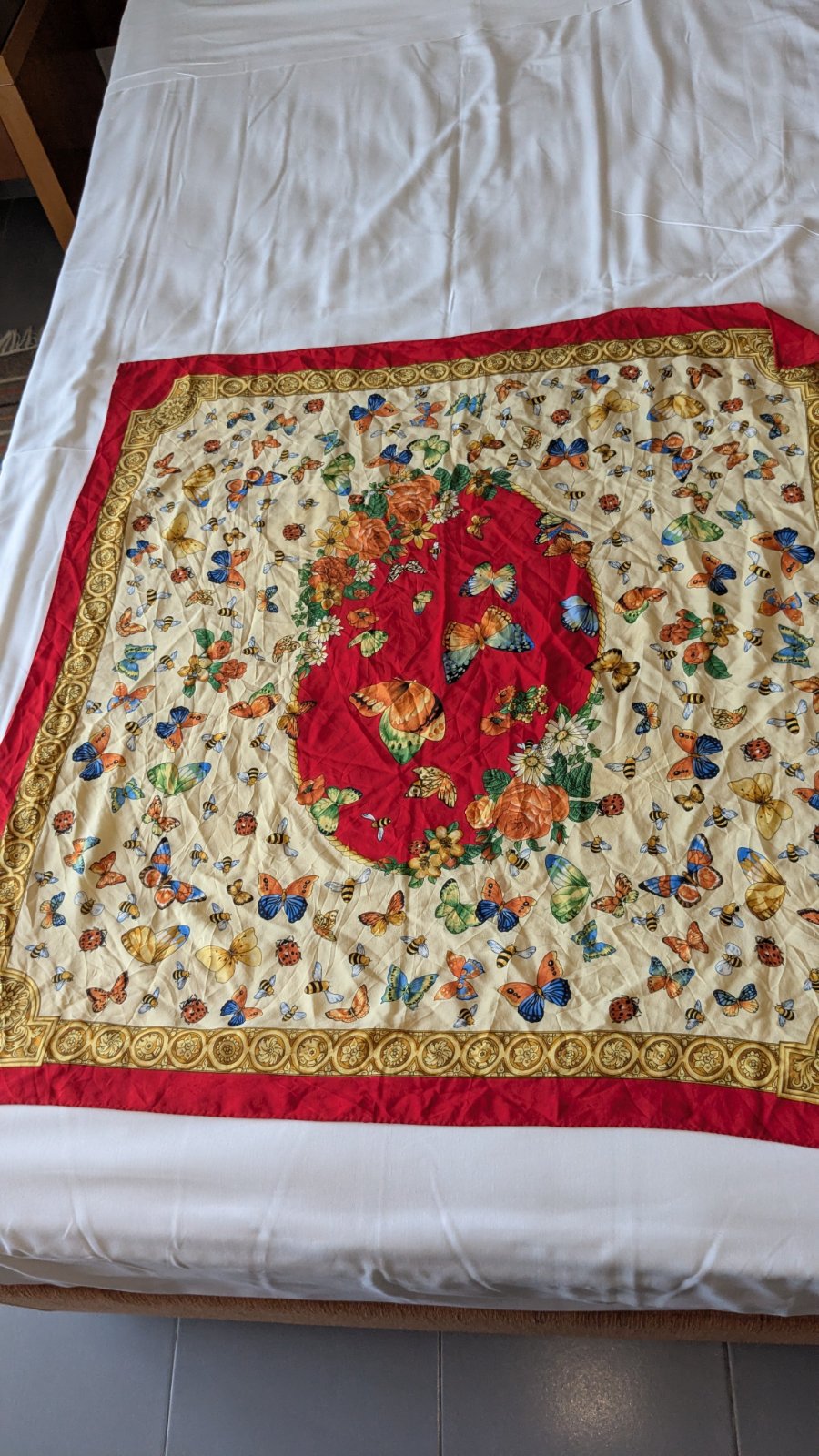 Foulard en soie de très haute qualité 