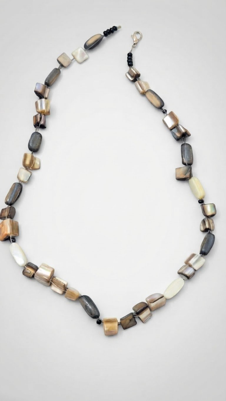 Collier en véritable nacre 