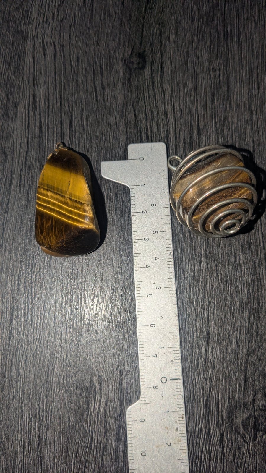 2 pendentifs œil de tigre 