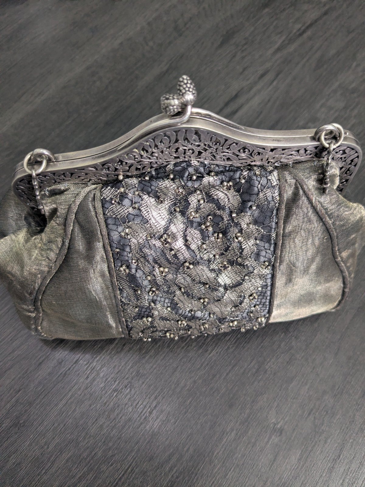 Sac Victorien en argent poinçonné et en soie fait main