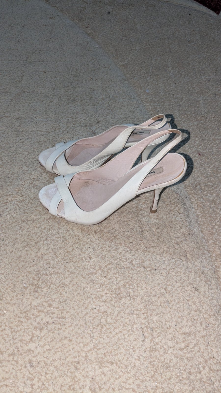 MIU MIU de luxe en cuir véritable 