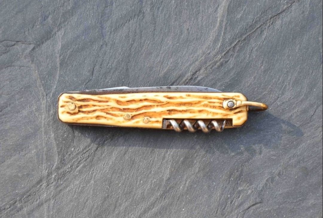  PRADEL classique vintage handmade 6 pièces acier carbone, platine et bélière en laiton et côtes cerfées.