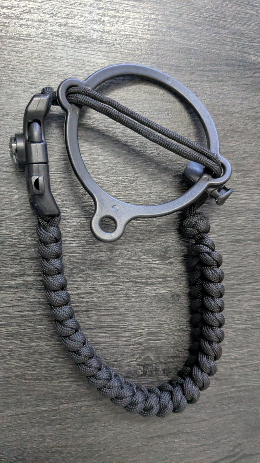 Porte bouteille/ gourde de survie en paracorde type Cobra avec une boussole et sifflet de Survie 
