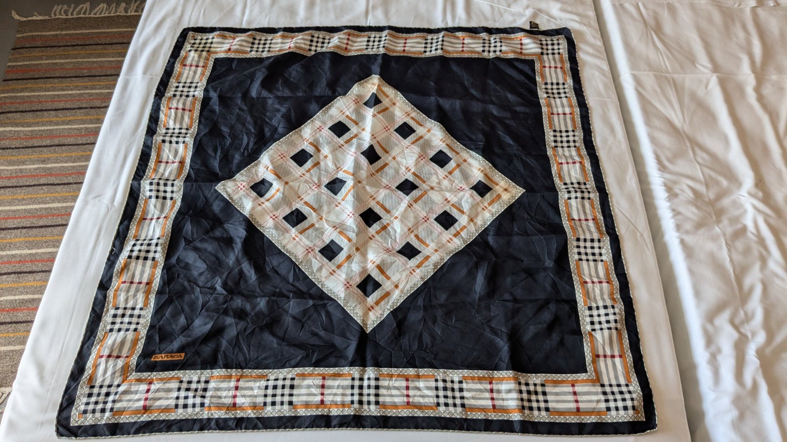 2 jolis foulards en soie