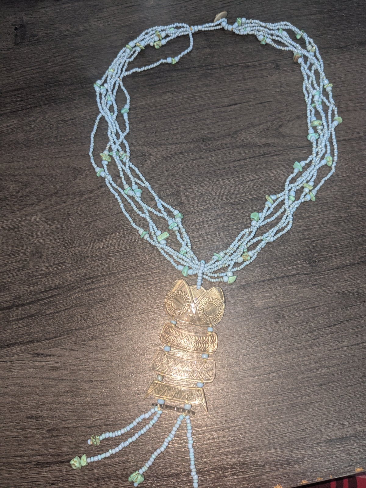 Collier porte bonheur en perles de verre et en turquoise 
