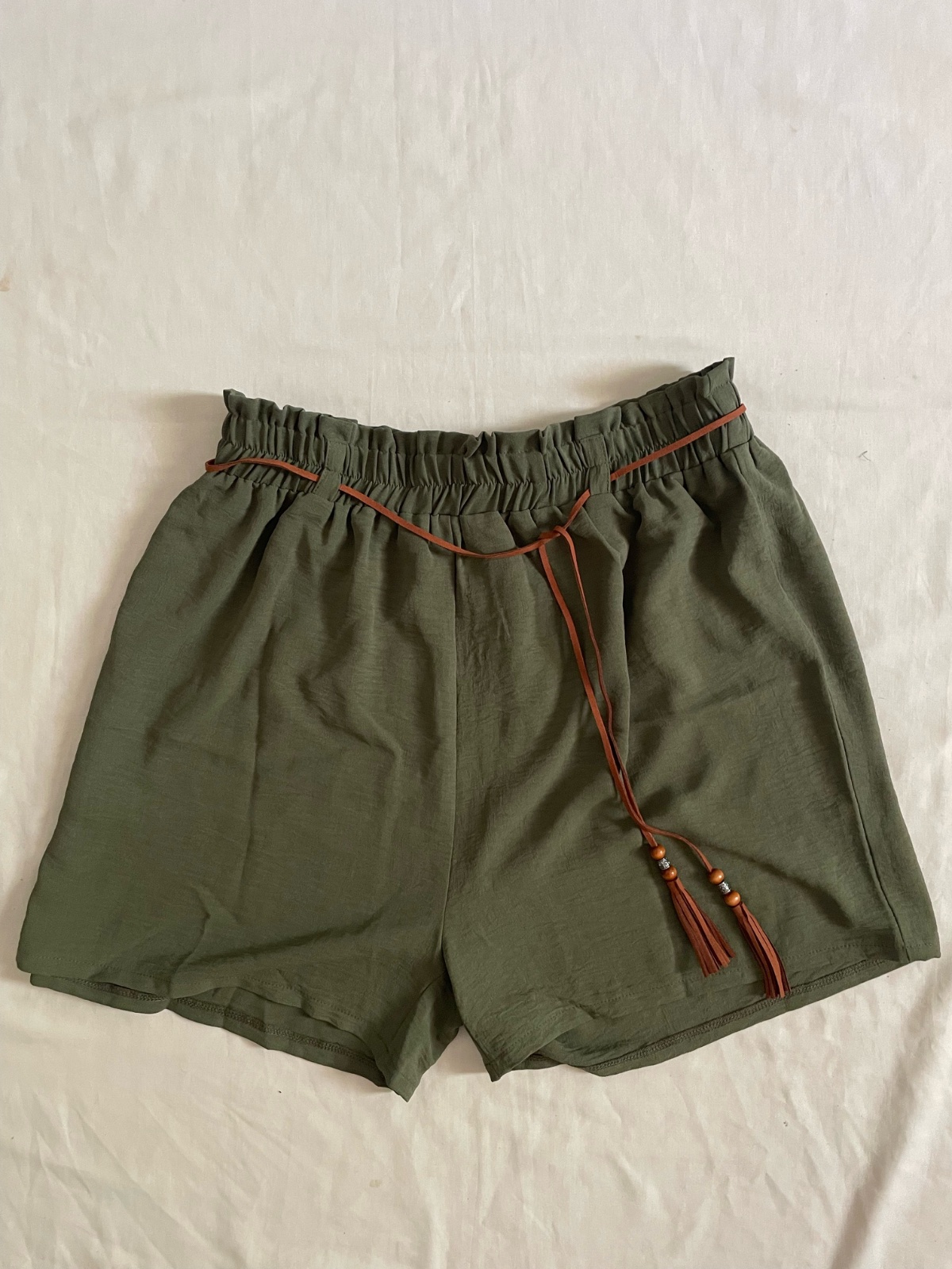 Short gemo fluide kaki ceinture cordon perles — taille S/M (autres tailles dispo) — neuf avec étiquette