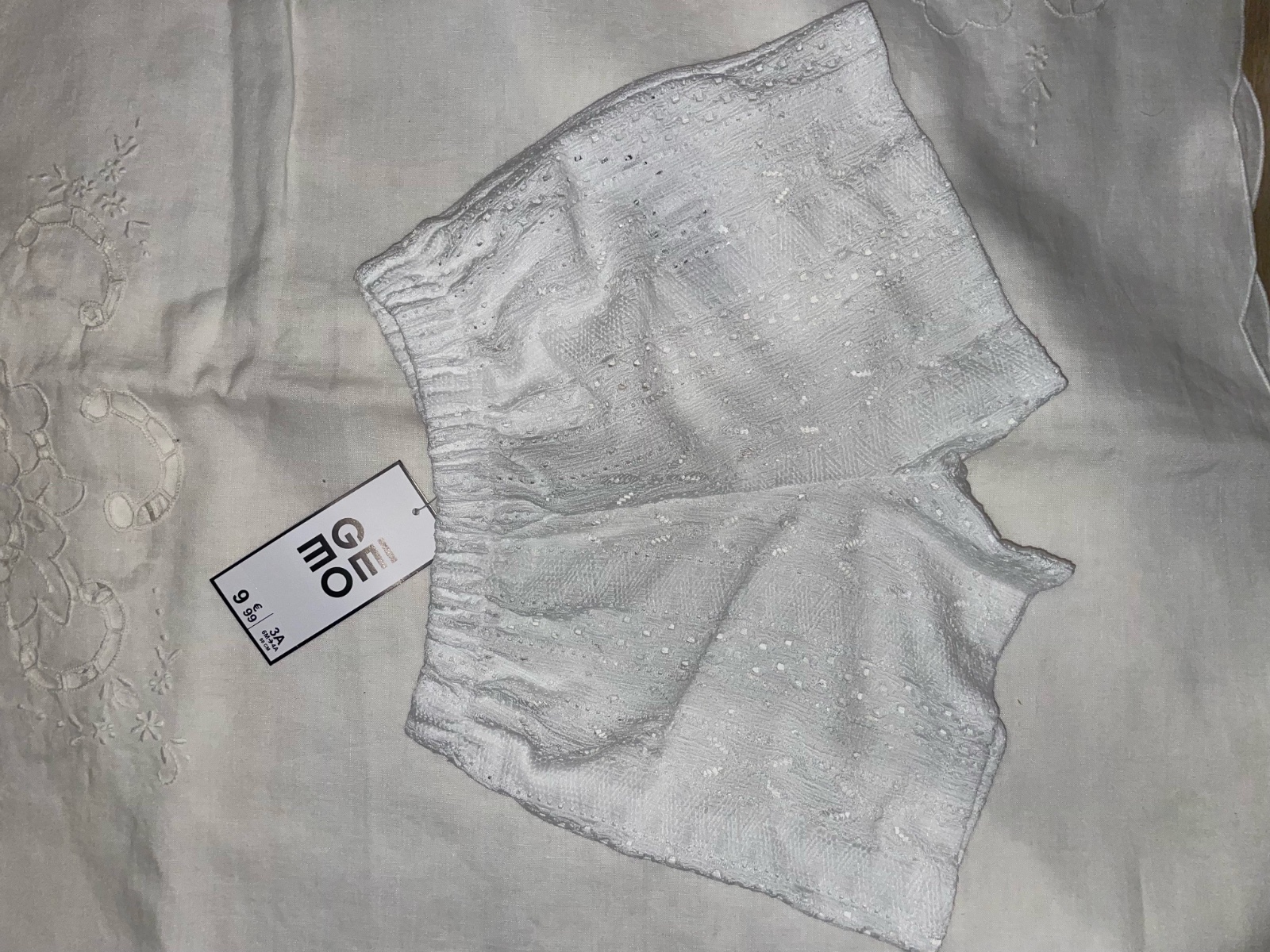 Short fille blanc dispo aussi en rouge Gémo avec détails dentelle 4 ans neuf avec étiquette