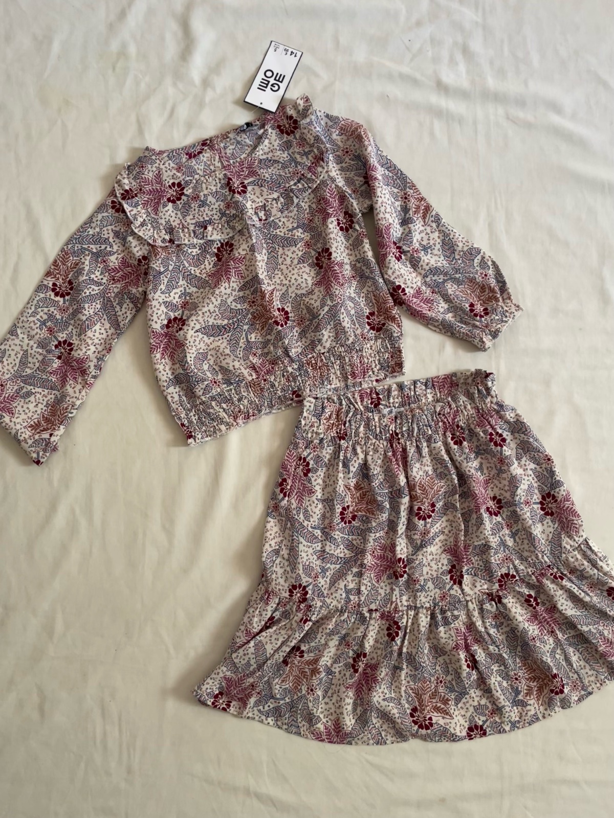 Ensemble gemo  2 pièces fleuri fille blouse + jupe — 6 ans — neuf avec étiquette