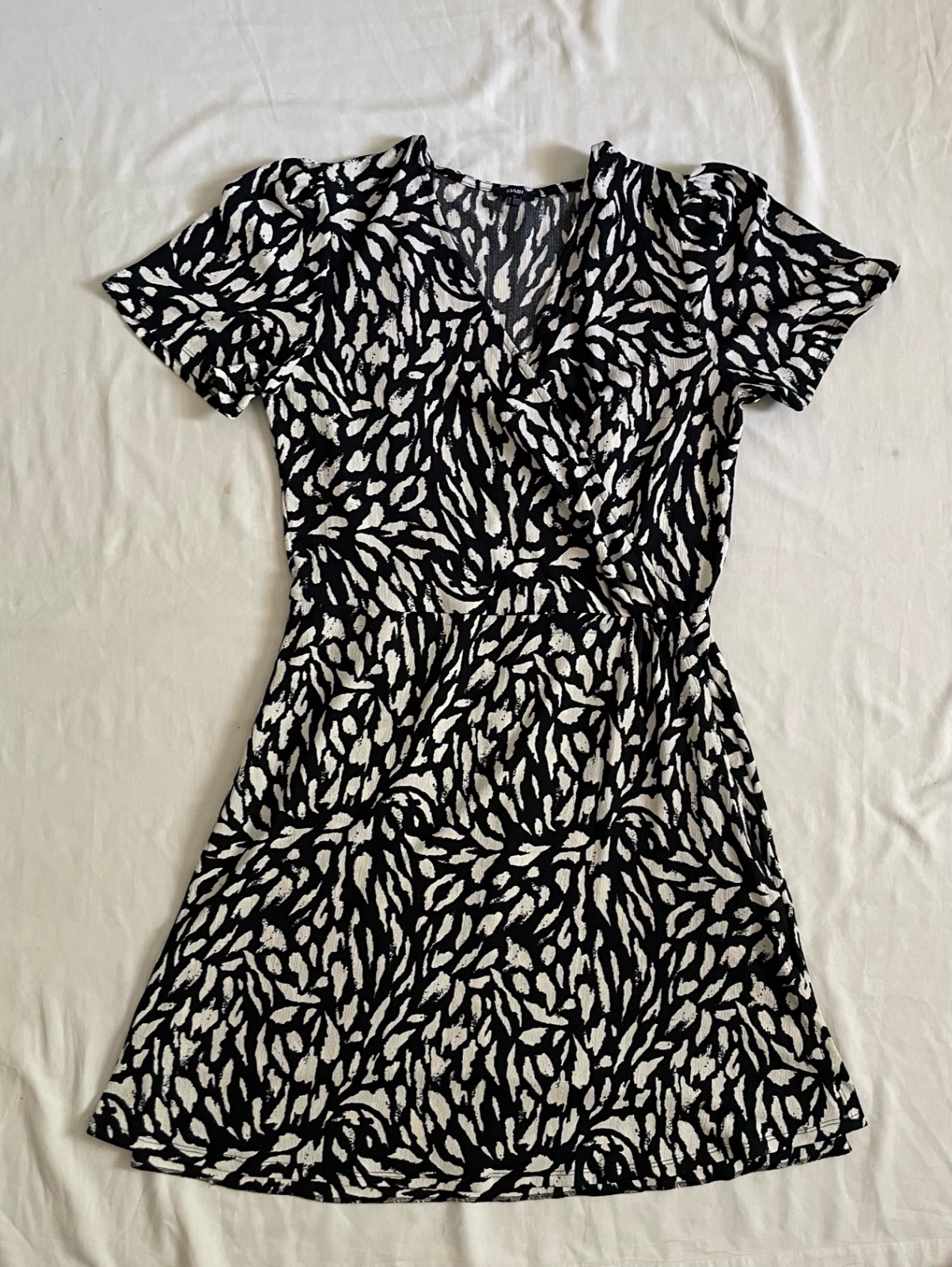 Robe kiabi imprimé graphique noir et blanc — taille XL — neuve jamais portée