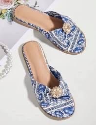 Clacette blue en blanc