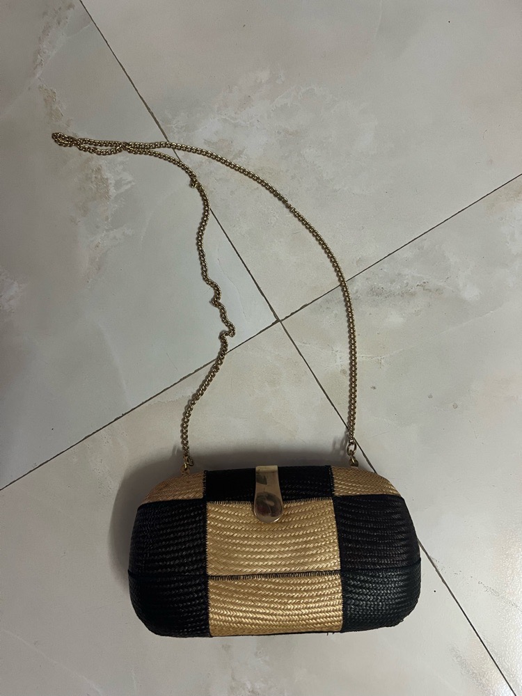 Pochette en tres bonne etat 