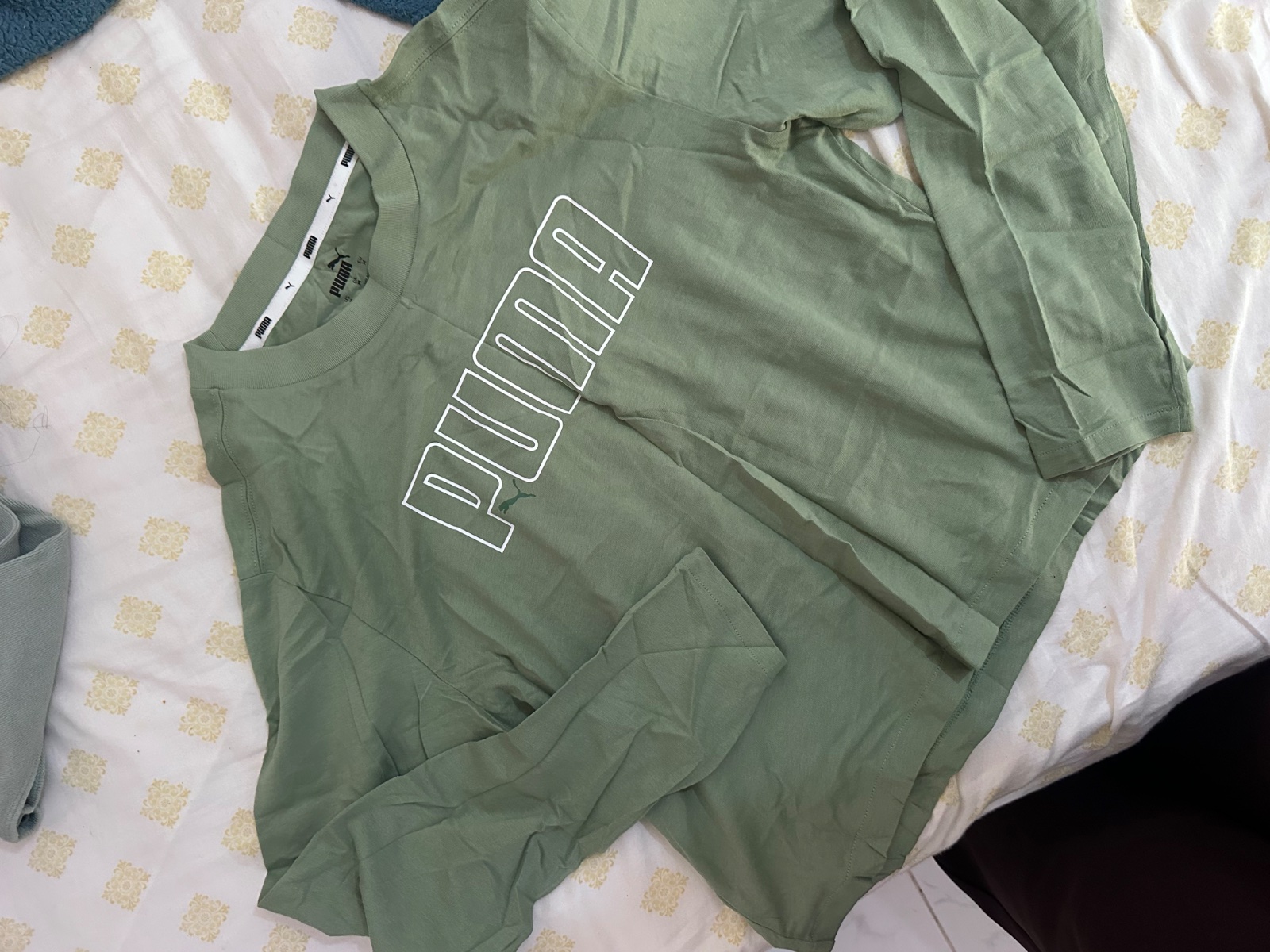 Pull authentic jamais portée